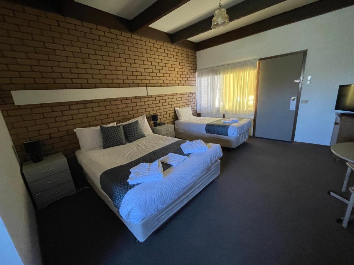Shepparton Motor Inn Tudor House Motel Eksteriør billede