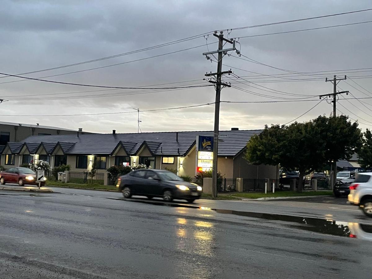 Shepparton Motor Inn Tudor House Motel Eksteriør billede