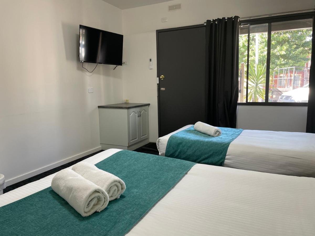Shepparton Motor Inn Tudor House Motel Eksteriør billede