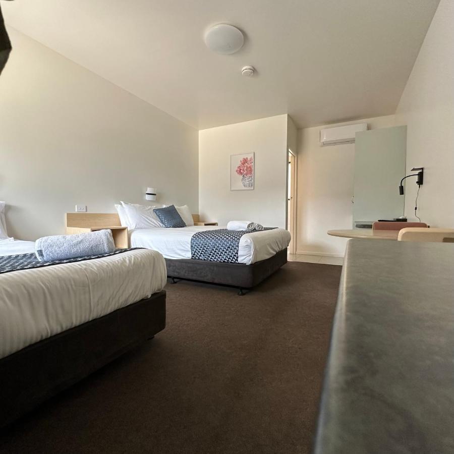 Shepparton Motor Inn Tudor House Motel Eksteriør billede