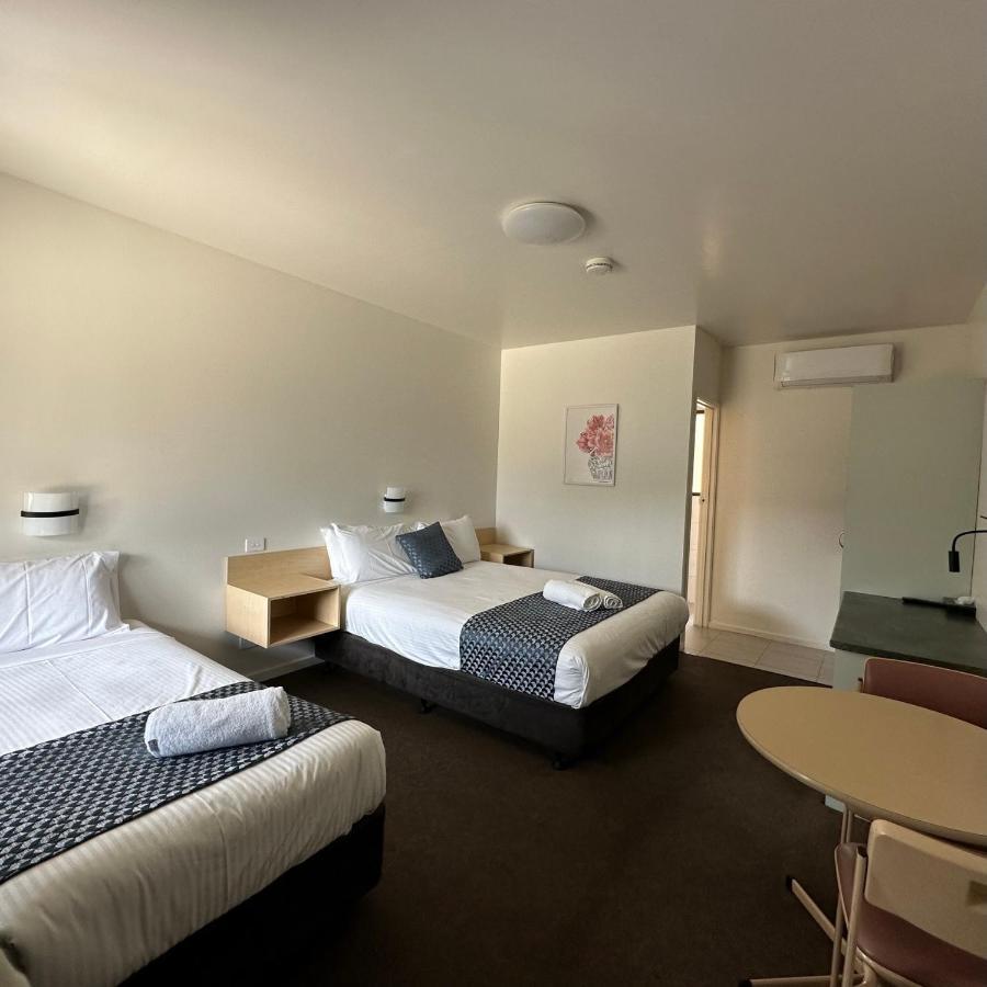 Shepparton Motor Inn Tudor House Motel Eksteriør billede